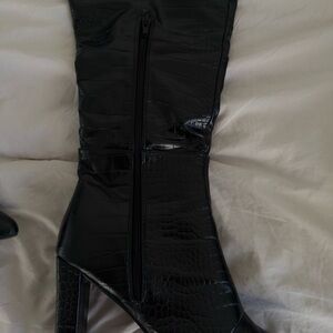 Black Croc-Embossed Women's Boots